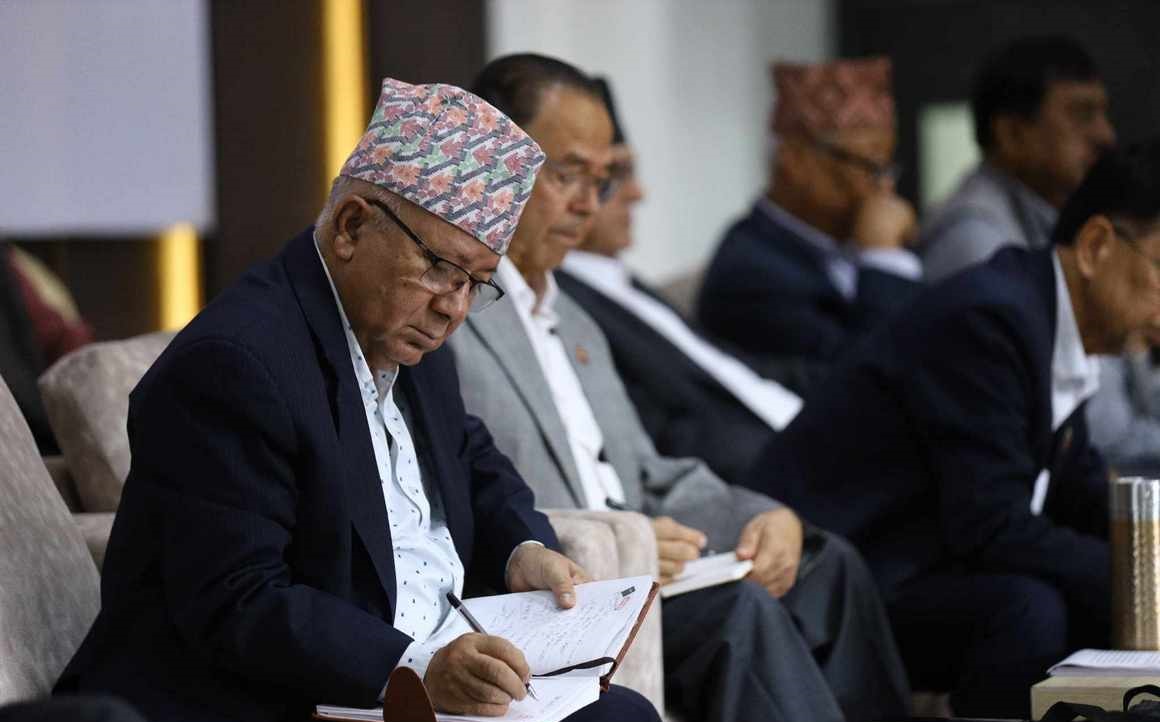 माधव नेपालको ४० पृष्ठ लामो राजनीतिक प्रतिवेदन (पूर्णपाठसहित)
