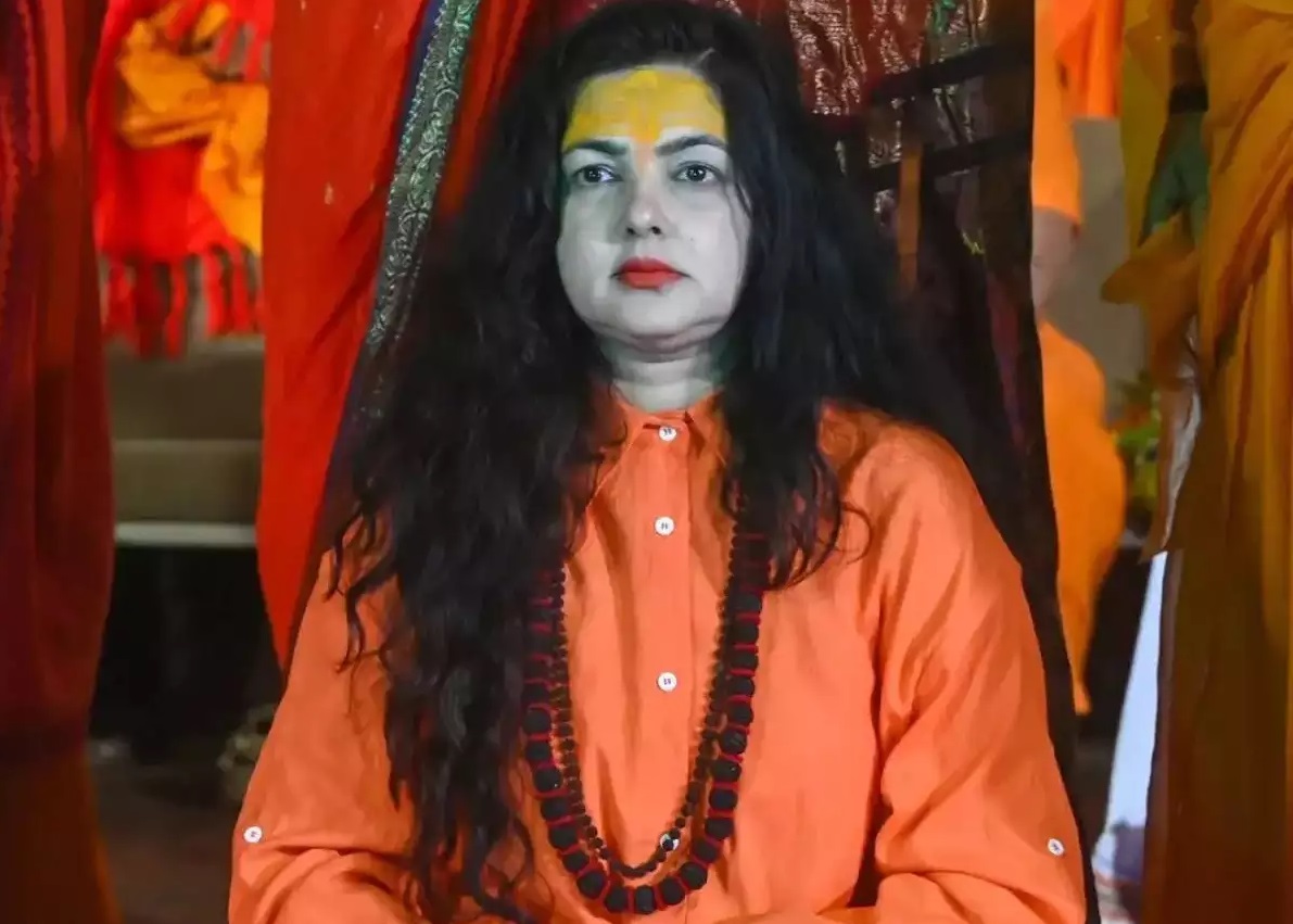 म दिनभरि ब्रत बसेर रातभरि रक्सी पिउँथेः ममता कुलकर्णी