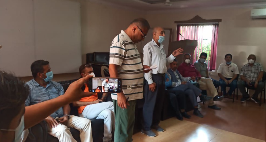 नेकपा रुपन्देहीका दुई हजार बढी नेता कार्यकर्ताले दिए राजीनामा