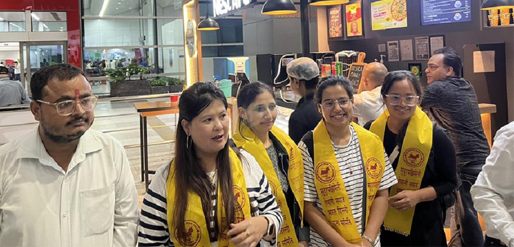 इजरायलबाट १८ नेपाली भारत आइपुगे, घरसम्म पुग्न गाडीको व्यवस्था