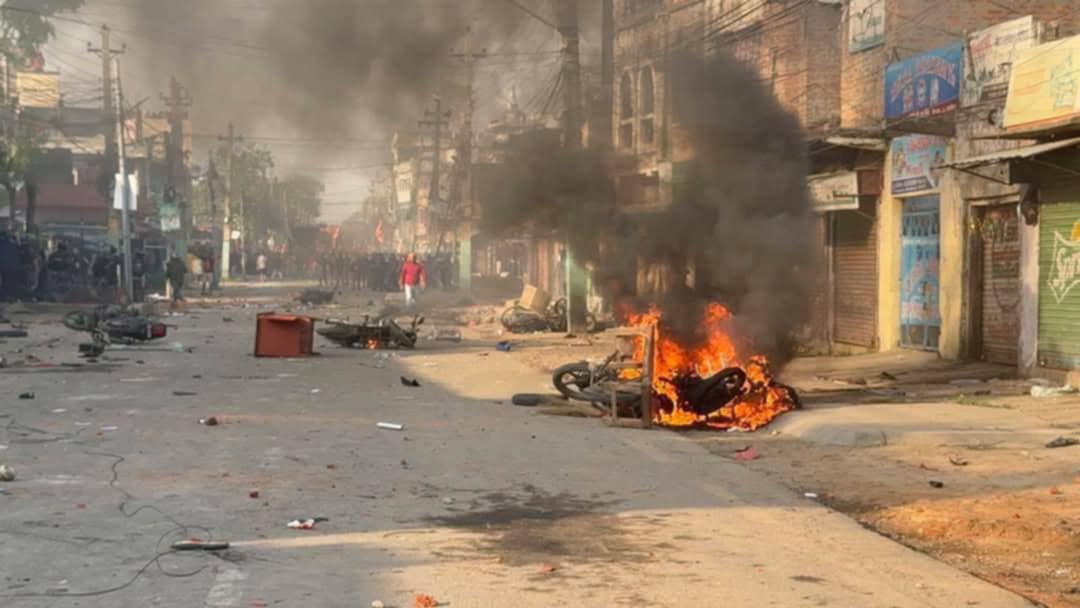वीरगञ्जमा दुई समूहबीच झडप, अवस्था तनावग्रस्त