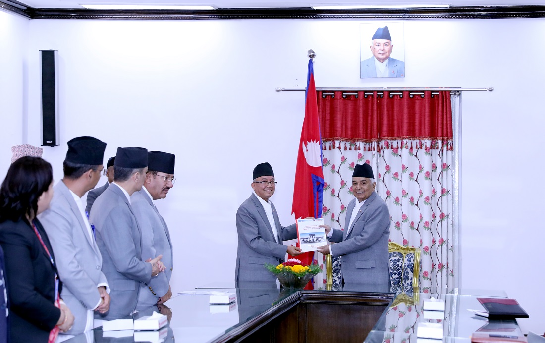 निर्वाचन आयोगले राष्ट्रपतिलाई बुझायो उपनिर्वाचनको परिणामसहितको प्रतिवेदन