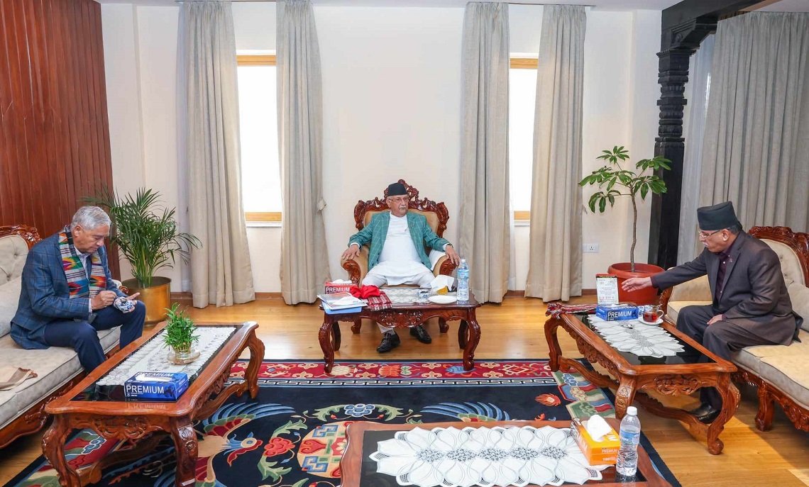 देउवा, ओली र प्रचण्डबीच आज भेटवार्ता, टीआरसीको बाहनामा के हुँदै छ ?