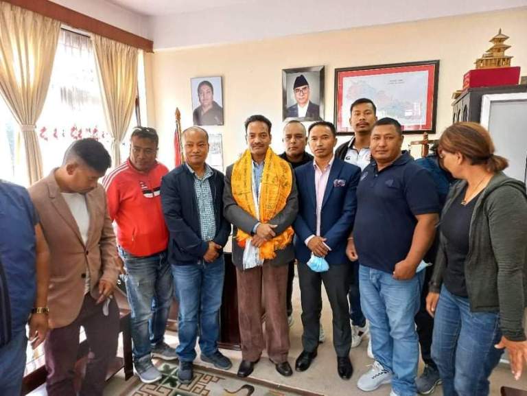 नेपाल लोकतान्त्रिक खेलकुद संघले खेलकुद मन्त्रीलाई बुझायो ध्यानाकर्षण पत्र