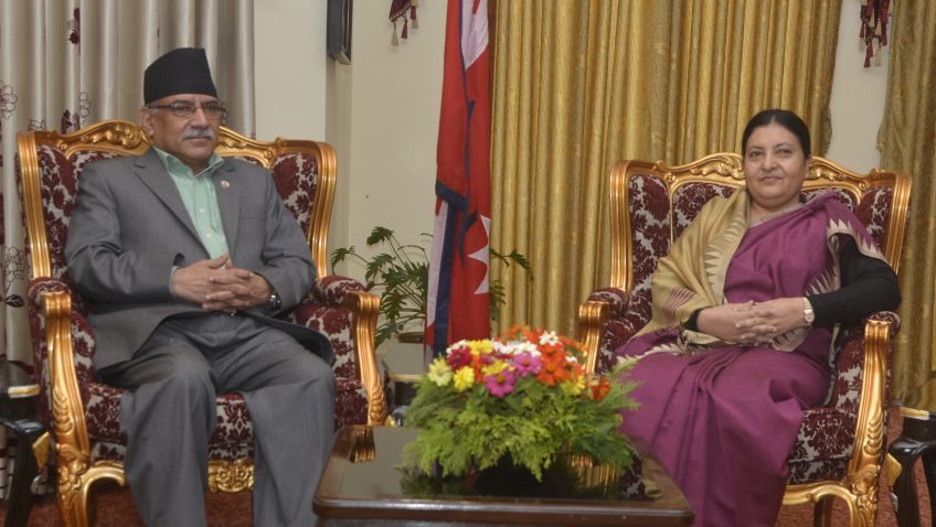 ओलीसँगकाे वार्तापछि झनै निराश बने प्रचण्ड,  राष्ट्रपति भेट्न शीतल निवास पुगे