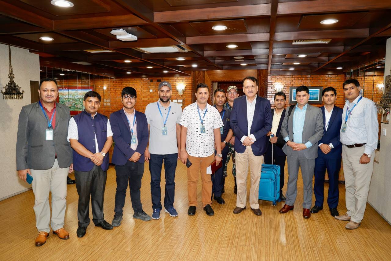 जी ट्वेन्टी फाइनान्स ट्रयाक बैठकमा सहभागी हुन भारत प्रस्थान गरे अर्थमन्त्री महत
