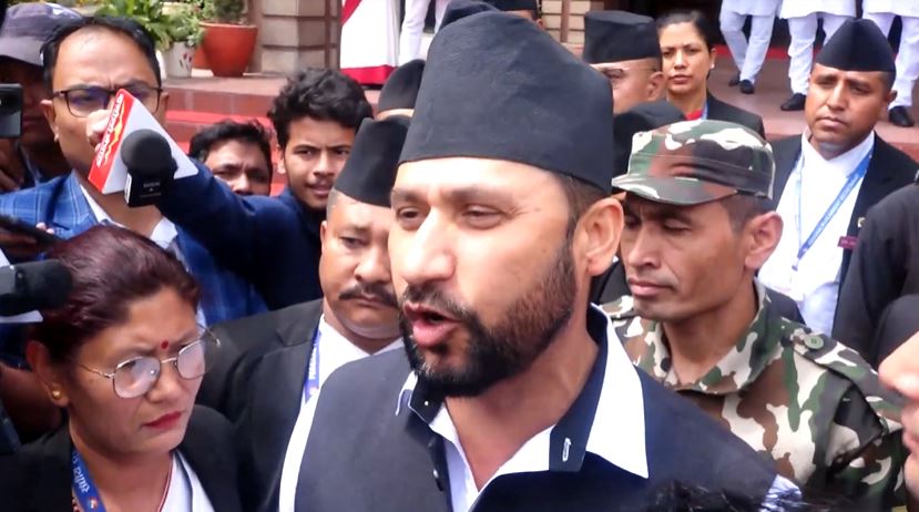 प्रधानमन्त्रीको विश्वासको मत प्रक्रियामा कांग्रेसको अवरोध लोकतन्त्रको भद्दा मजाकः गृहमन्त्री लामिछाने
