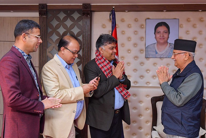 उद्योगपति राजेशकुमार अग्रवाल एमालेमा प्रवेश