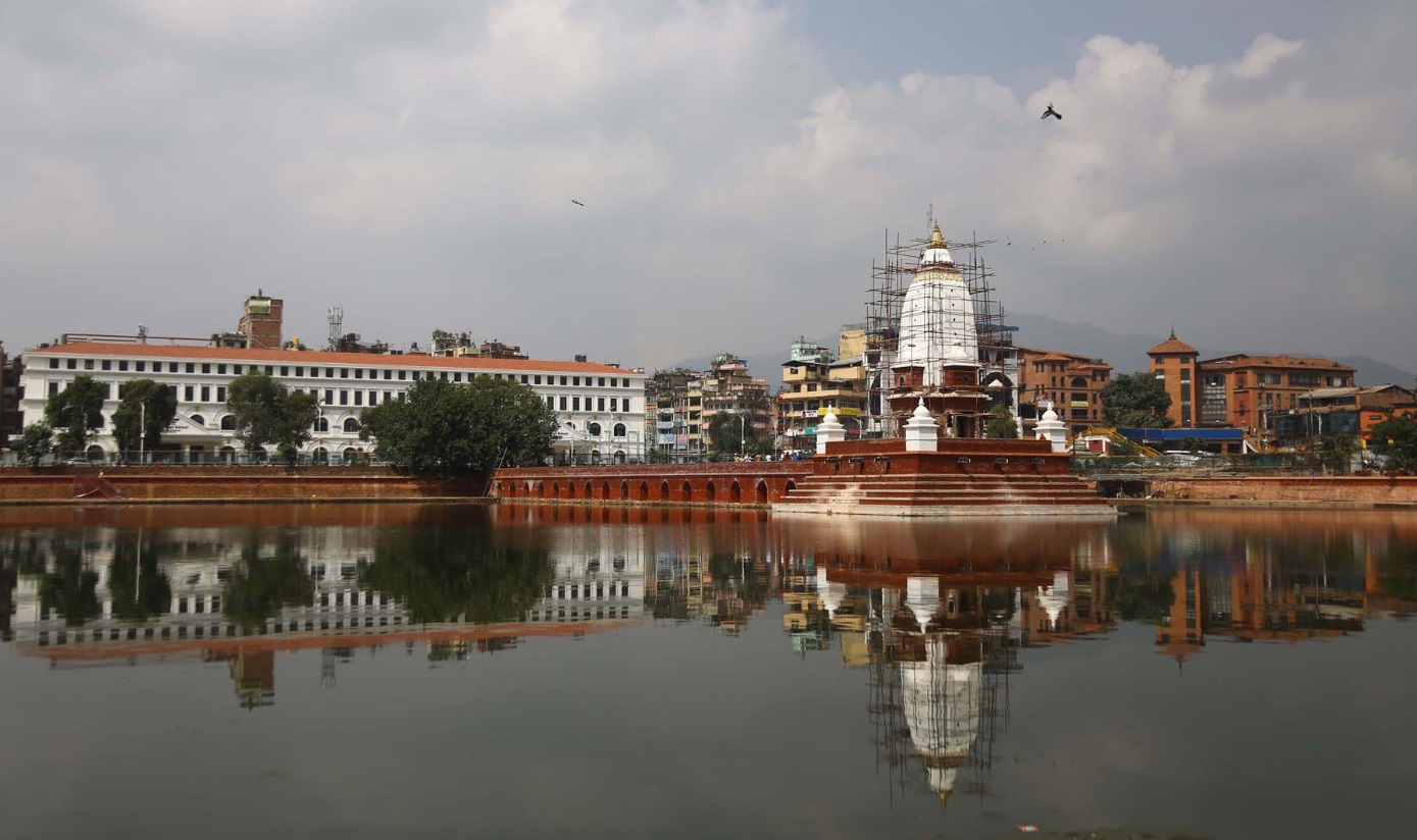 रानीपोखरीमा राखियो सुनले लेपन गरिएको गजुर