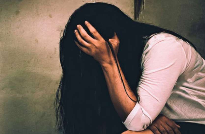 अश्लील भिडियो बनाएर ब्ल्याकमेलिङ, पटक पटक बलात्कार गरेपछि प्रहरीको फन्दामा