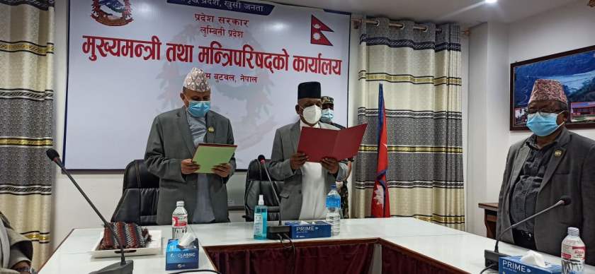 विपक्षीको विरोधबीच पोखरेललाई पद तथा गोपनीयताको सपथ