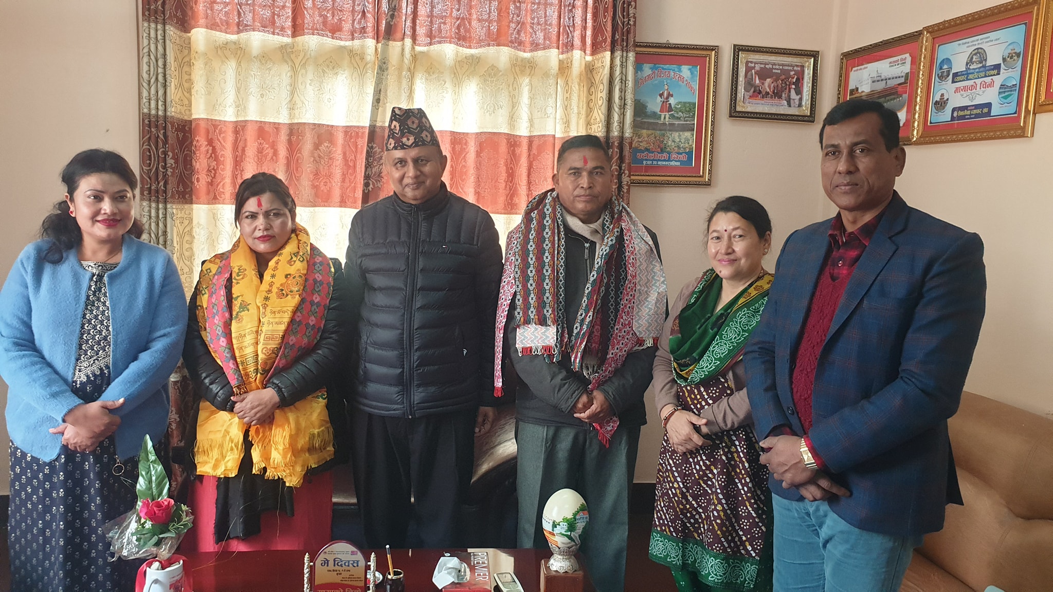कांग्रेस र मालेका नेता नेकपा ओली समूहमा प्रवेश