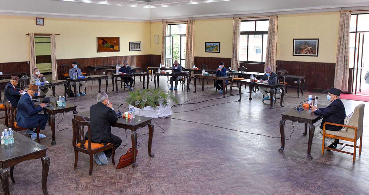 प्रधानमन्त्री निवासमा एमालेको स्थायी कमिटी बैठक सुरू